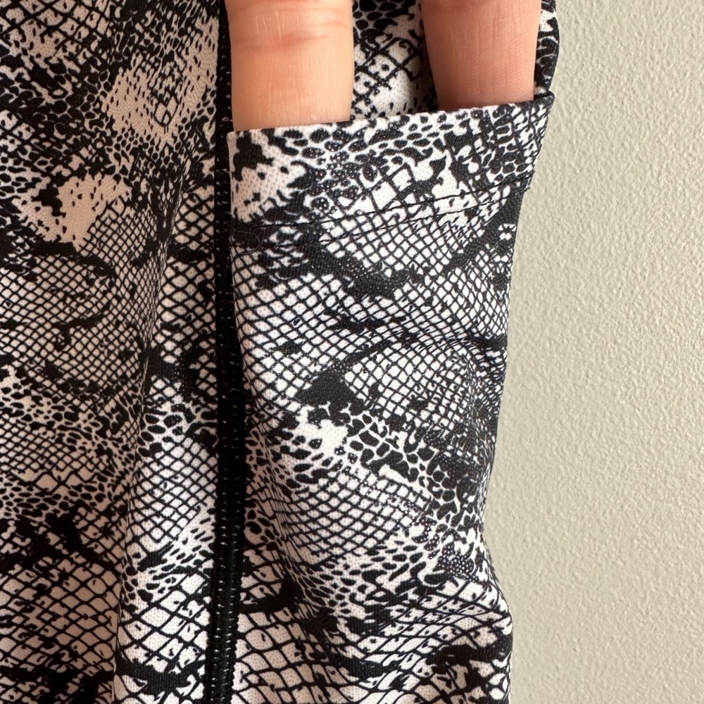 Zyia Python Snake Print Shimmer Metallic Light Ti… - image 5